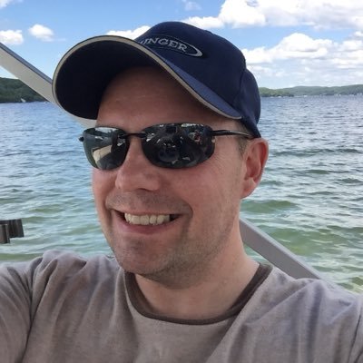 JustOnlyJohnny's profile picture. Friendly neighborhood lawyer man