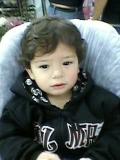 sou o Vitinho tenho 2 aninho
filho de @agatagarcia e de @VictorNogueiira,sei que sou Lindo,mais fique esperto sou do bravinho
vou te seduzir com Vigor RAWRR