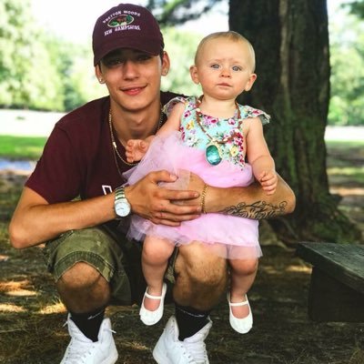 AlexMartra1's profile picture. live your life man☯️ 19