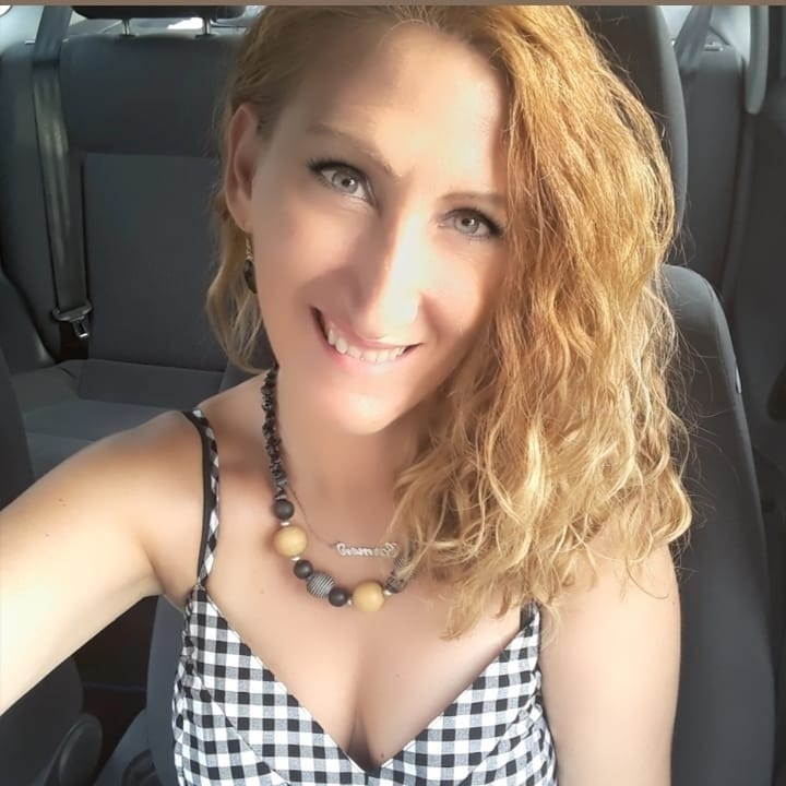 😍 Io credo nel romanticismo.
Giornalista, Blogger, Web Designer
Communication & Digital Marketing.
Amo viaggiare, cucinare e creare.
Amo l'arte e la cultura.
