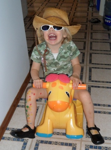 Flutterbyeeh's profile picture. I'm just a girl in the world. Okay fine a woman...