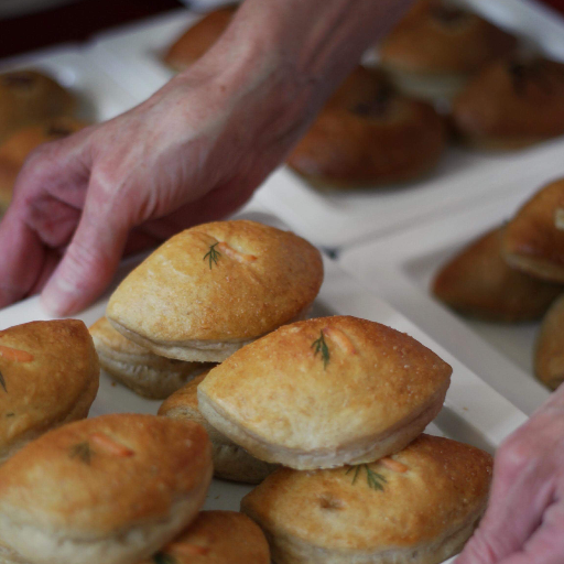 AlisonLusis's profile picture. Sveki! Welcome to Ali's Baltic Bakes. I am here to share the delicious flavours of the Baltic through my handcrafted Latvian Pīrāgi (little yeast dough pies)