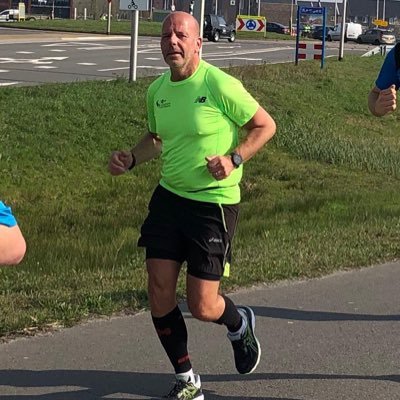 Als je met beide benen op de grond blijft kom je nooit verder!