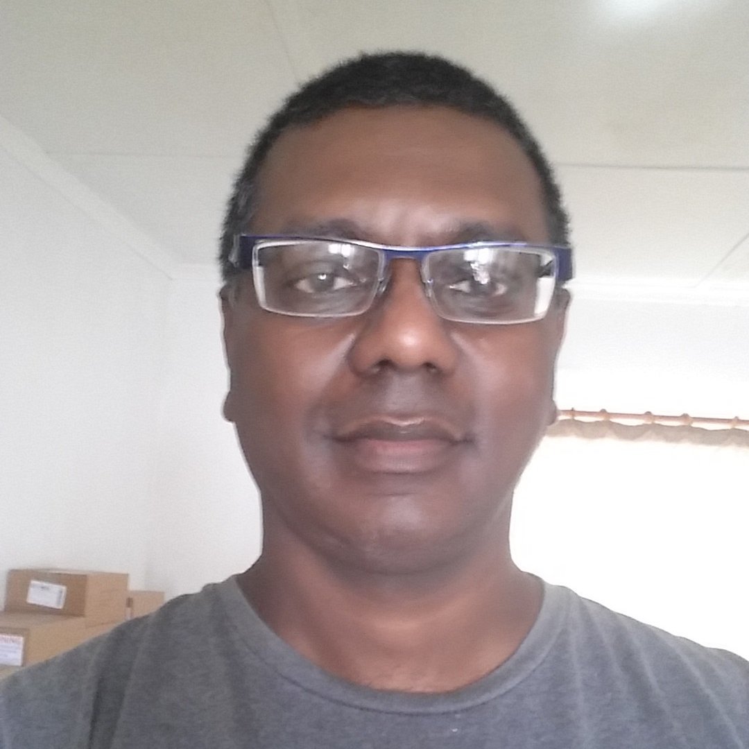 I am a rural doctor 🐄. I am interested in getting rural youth involved in tech and programming 💻Exploring distance learning for high school maths📖