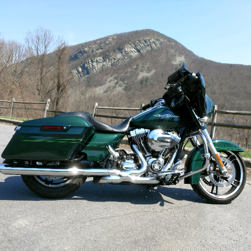 Racing Fan, Jack of all trades. Harley enthusiast, Father and Pop-Pop