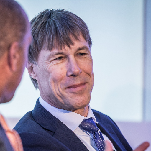 Head of @Boehringer_AH. Passionate about animal wellbeing, disease #prevention, #innovation, purposeful #leadership and people. Tweets are my own.