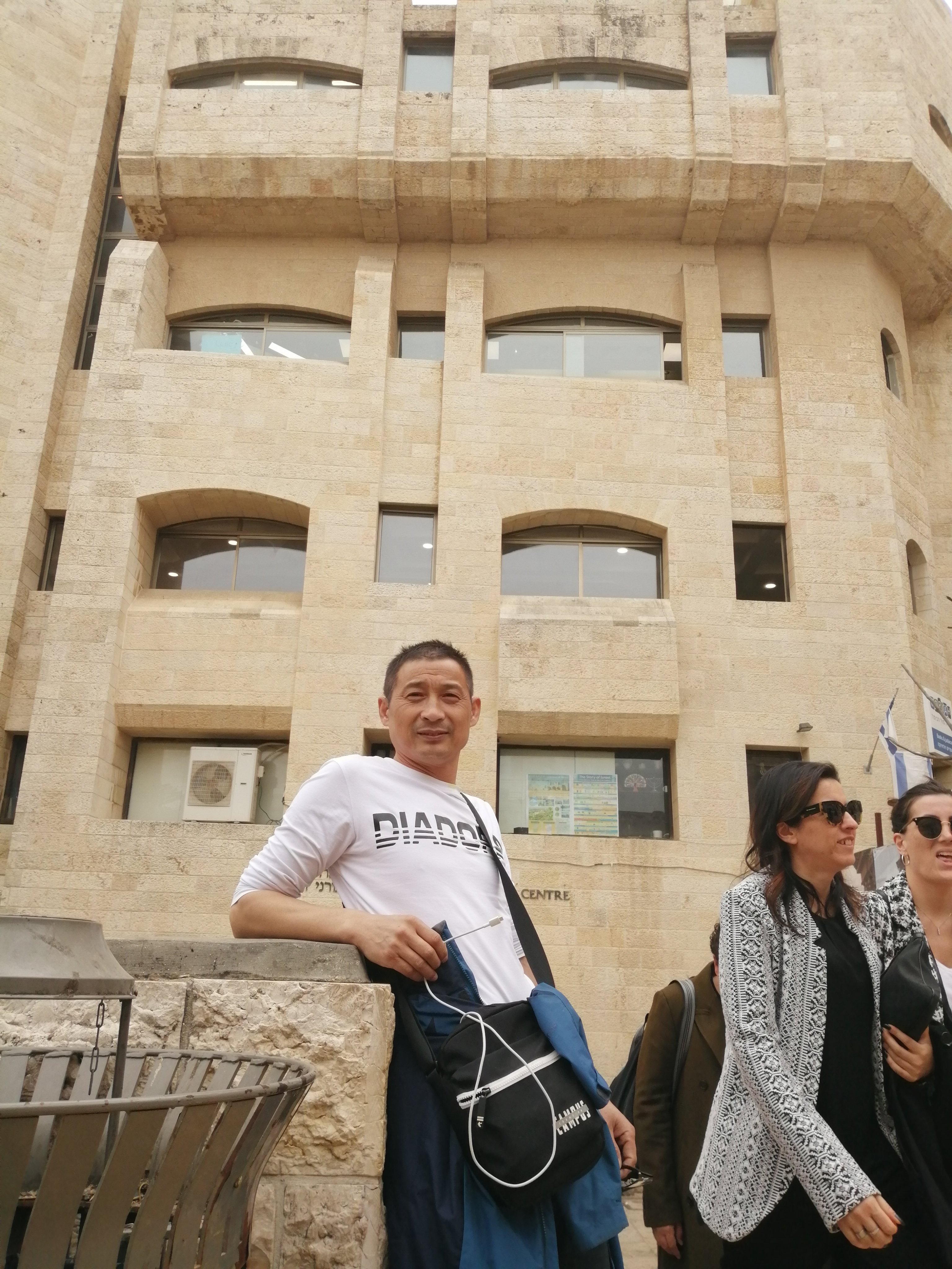 0jhg5k5tbqsSBrc's profile picture. 爱生活