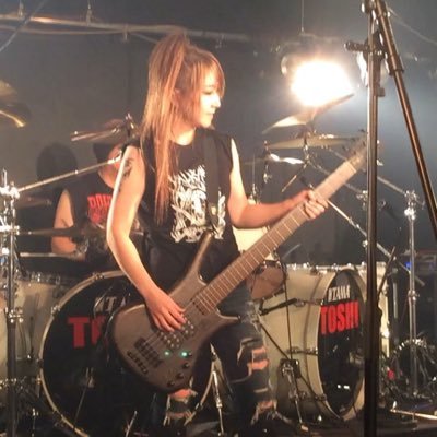 大阪在住。Bass Player。巴御前（female thrash metal band Tomoe Gozen ）@tomoe_thrash （ex.ヴァルキューレ)。音楽(特にスラッシュメタル）、ネコ、洋画、MARVEL、DC、ホラー、格闘技が大好き。キックボクシング練習中🥊