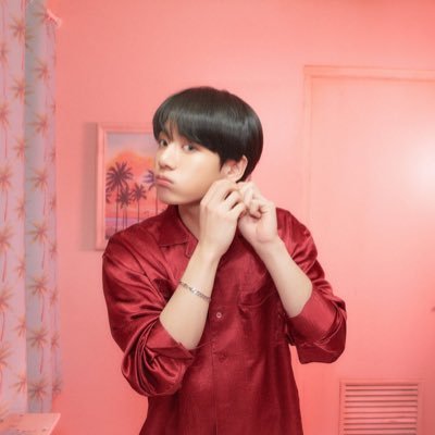 joonanimjk's profile picture. I’m the one I should love in this world🖤