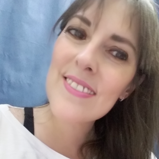 La fórmula que me define es: ALMA+MENTE+ARTE+ACCIÓN+ENERGÍA= Rosana María Broqque Leger