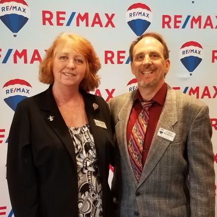 Antelope Valley Realtors. Serving the Antelope Valley and surrounding areas. We are your Antelope Valley Real Estate Team. contact Cleone or Chris Murphy.