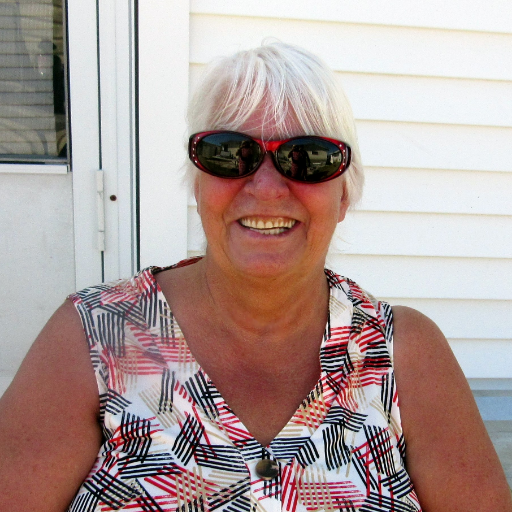 sandraquesnel2's profile picture. Retired