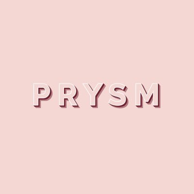 PRYSM met en valeur les femmes à travers divers médium et actions. Le podcast «Elle m’inspire» et le projet “Voices of Panzi” entre autres
