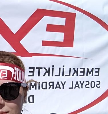 eyt_zuhal's profile picture. Çiçek gibi insanların kalbini kırdınız, umutlarını yok ettiniz, bahçeleriniz bahar görmesin.