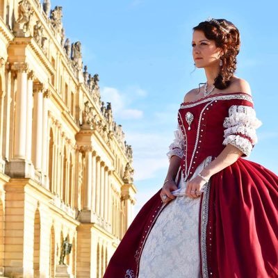 LenaLzwk's profile picture. Longue vie à la reine des choux