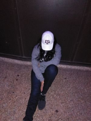 Valerie14566419's profile picture. Too awesome but too weird💜🌈