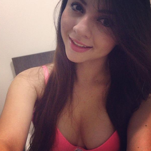 looking to share experiences inside and outside of the bedroom with open, honest, and adventurous people!😘🥰😍