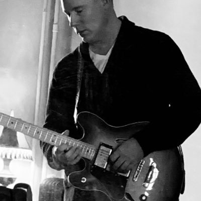 Singer songwriter. I love life, smoldering soul music and go-go beats.