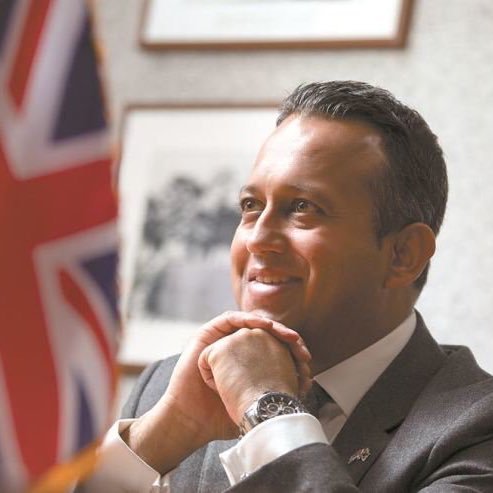 British High Commissioner to 🇸🇬. Previously 🇮🇶 🇺🇬 🇲🇾 🇰🇷 & fmr Dep Director @GCHQ. Liverpool fan. OBE. Views my own. @FCDOgovUK @ukinsingapore
