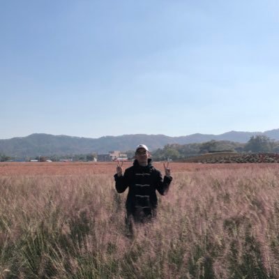 HarryZeroKKH's profile picture. A normal Hong Kong boy             Love Basketball, Play drums and piano. Billie Eilish🖤  소나무❣️ 러드벨벳❣️