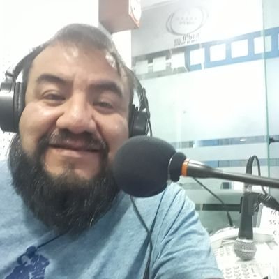 Cabalgando con los fantasmas de la división del Norte. Odontólogo(Forense)💀, Orfebre, Periodista independiente, divulgador cultural en Relax 104.5Fm.