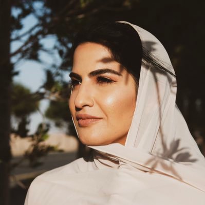 zhi1a's profile picture. Mechanical Engineer, Columbia MBA. Interested in anything related to Software, Games, and AI. I’m a stock photo.