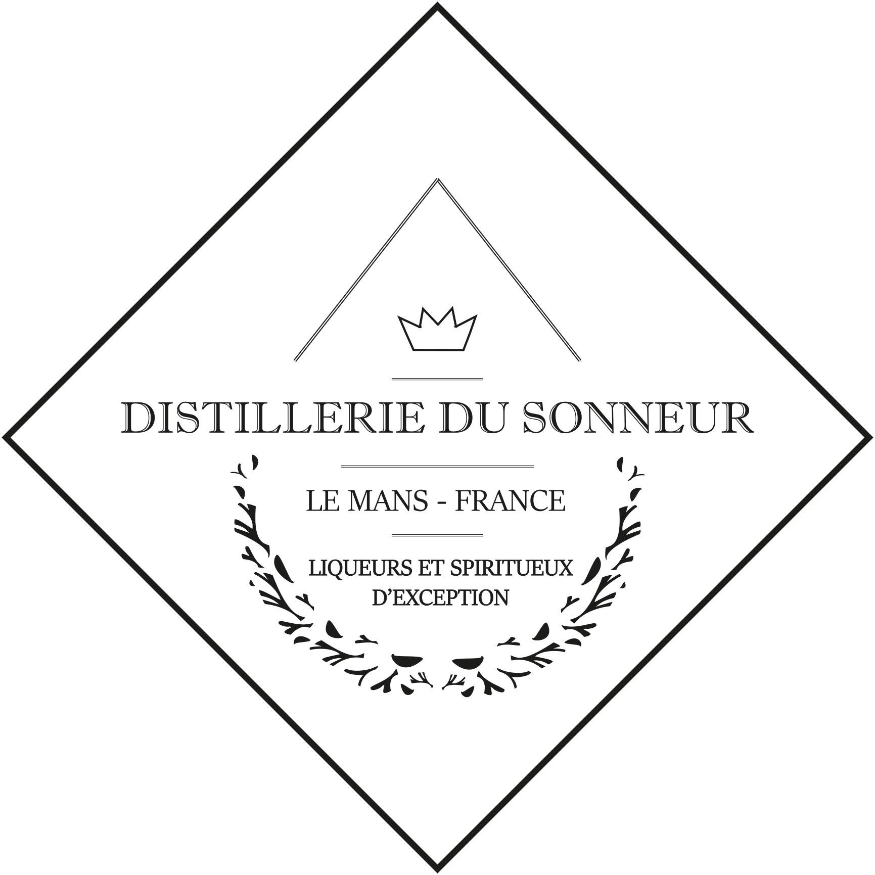 La Distillerie du Sonneur vous propose ses créations d’exception : Eaux-de-vie, Liqueurs, Dérangés, Vodkas, issues d’une agriculture biologique située à Ségrie.