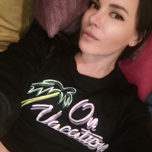 coeurdouce118's profile picture. je suis une femme simple qui aime la franchise et le respect des autres 😍🥰😘😚