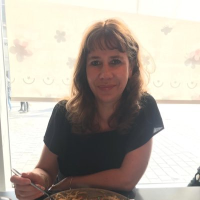 lemonaid01's profile picture. Teacher, mother of 2 talented daughters and believer of the impossible being possible!