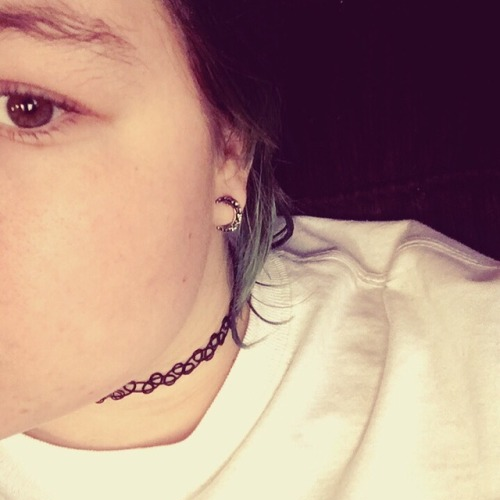 *19*sad grunge*band obsessed*emo*writer*DM me if you ever need anyone*Animal lover/owner*Photographer