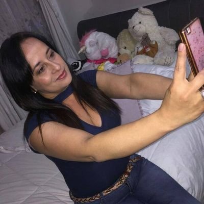 PAOLASALASCAMEL's profile picture. Un gramo de bondad vale mas que una tonelada de intelecto