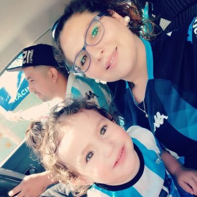 Resultó ser q el único q podía juzgarme,me defendió..Jesús💙 🙌
Dueño d 1 pasión ®️©️🏆💙 ⚽️
Mamá d Bastian, Felipe, Piren & Israel💞
Estudiante d Derecho ⚖