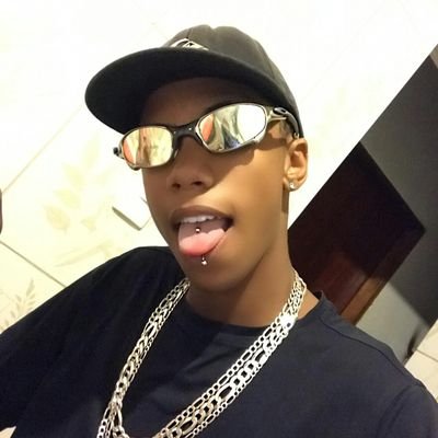 Corelli98082586's profile picture. vou falar do meu dia dia e tudo que eu penso 😴☠