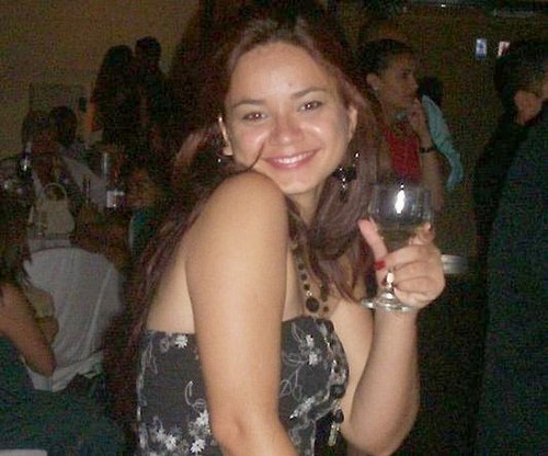 TaisaLage's profile picture. “Hoje eu já sei que sou o que preciso ser. Não preciso me desculpar nem te convencer… O mundo é radical! Não sei onde estou indo, só sei que não estou perdido.”