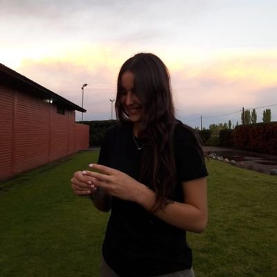 urquiza_abril's profile picture.
