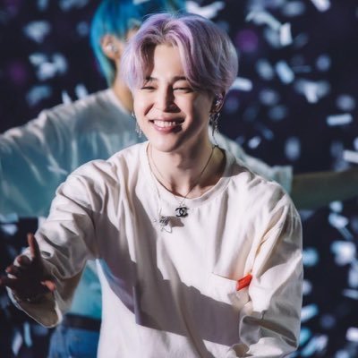 ARMY😻 обожаю смотреть дорамы❤️ хочу в Сеул😭❤️ летом начну учить 한국어✊🏽🌚постараюсь выкладывать посты каждый день🍃👼🏼
