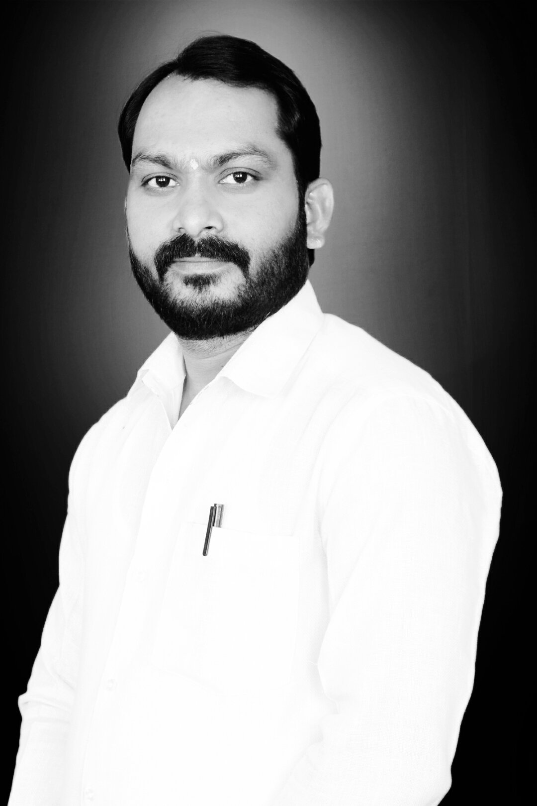 Santosh01470535's profile picture. Hard working