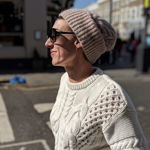 HastyWeeTweet's profile picture. worlds words pastry