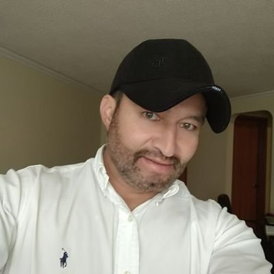 Ingeniero Civil. Especialista en Proyectos de Ingeniería y de Construcción. Especialista en Construcción de Vivienda, Obras Institucionales y Vias