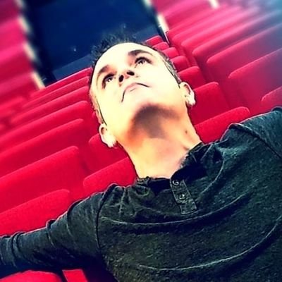 ismael_montoro's profile picture. CONTACTO: 655 610 707 La mejor magia de aquí y de ahora ya tiene cara. Se llama Ismael Montoro. ¿Te atreves a descubrirlo?