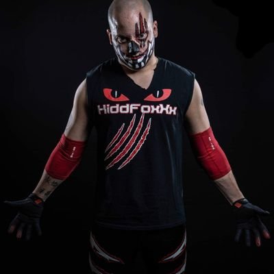 I am a Indy wrestler in Chicago training hard . The first ever Logan Square Heavyweight Champion .to book me just DM me