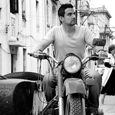Fotógrafo,Actor,Músico y Compositor