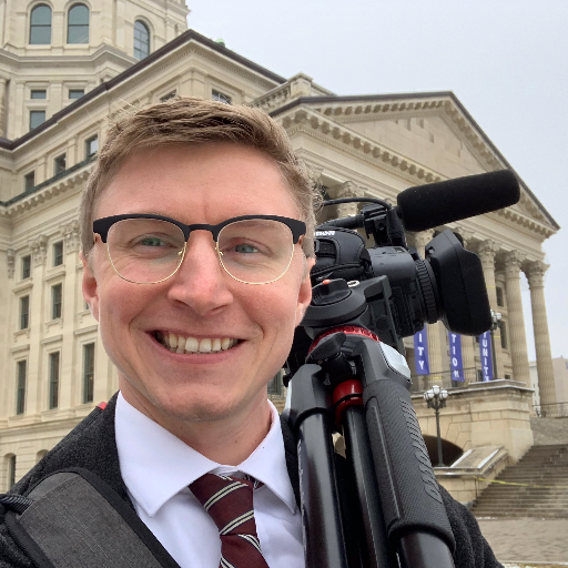 🤓 Professional citizen
🌻 Kansas politics/gov nerd
🗳️ Youth voter turnout / #ksleg video explainers @Loud_Light
🌈 Queer/bi co-creator of @Equality_House