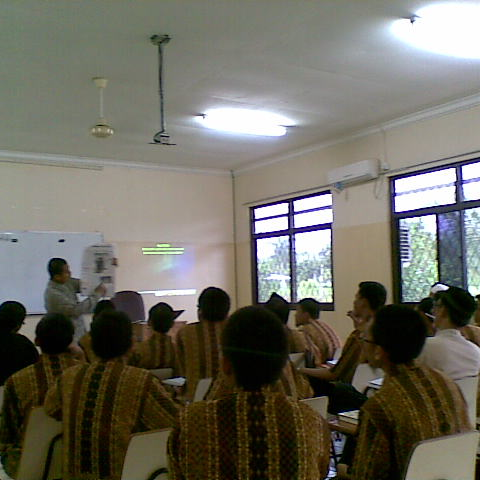 Obrolan ringan Mahasiswa Muslim selepas kuliah tentang pengalaman, motivasi dan hal menarik. Ngapain lagi ya #SelepasKuliah?