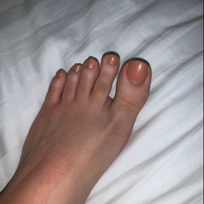 DM me for feet pics. I accept paypal and cash app. ✨