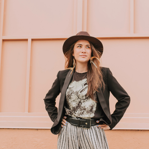 StefEtow's profile picture. Visual Brand Storyteller. Featured in @Forbes, @InStyle, and @BusinessInsider. Advocate for women-led businesses. https://t.co/uBcKWVG5ne