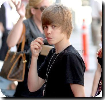 JustinHotBoy123's profile picture. 