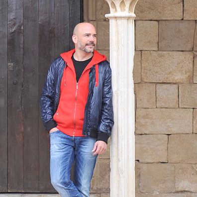 Ivan_Z79's profile picture. Persona #emprendedora en continua #formacion. Estudiante #communitymanager en @aulaCM 👨🏻‍💻.  Aficionado al mundo del #motor 🏍️ y el #deportecontacto 💪