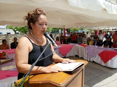 Revolucionaria,Chavista,Mujer, Madre, Esposa, Amiga, Docente, Actriz, que más puedo pedir!!!