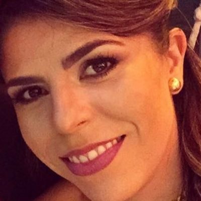 amo el café, estar descalza, la playa, los abrazos de mis hijos y que huelan a recién bañados